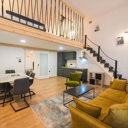 City Center Apartments F6 Zagreb Buitenkant foto