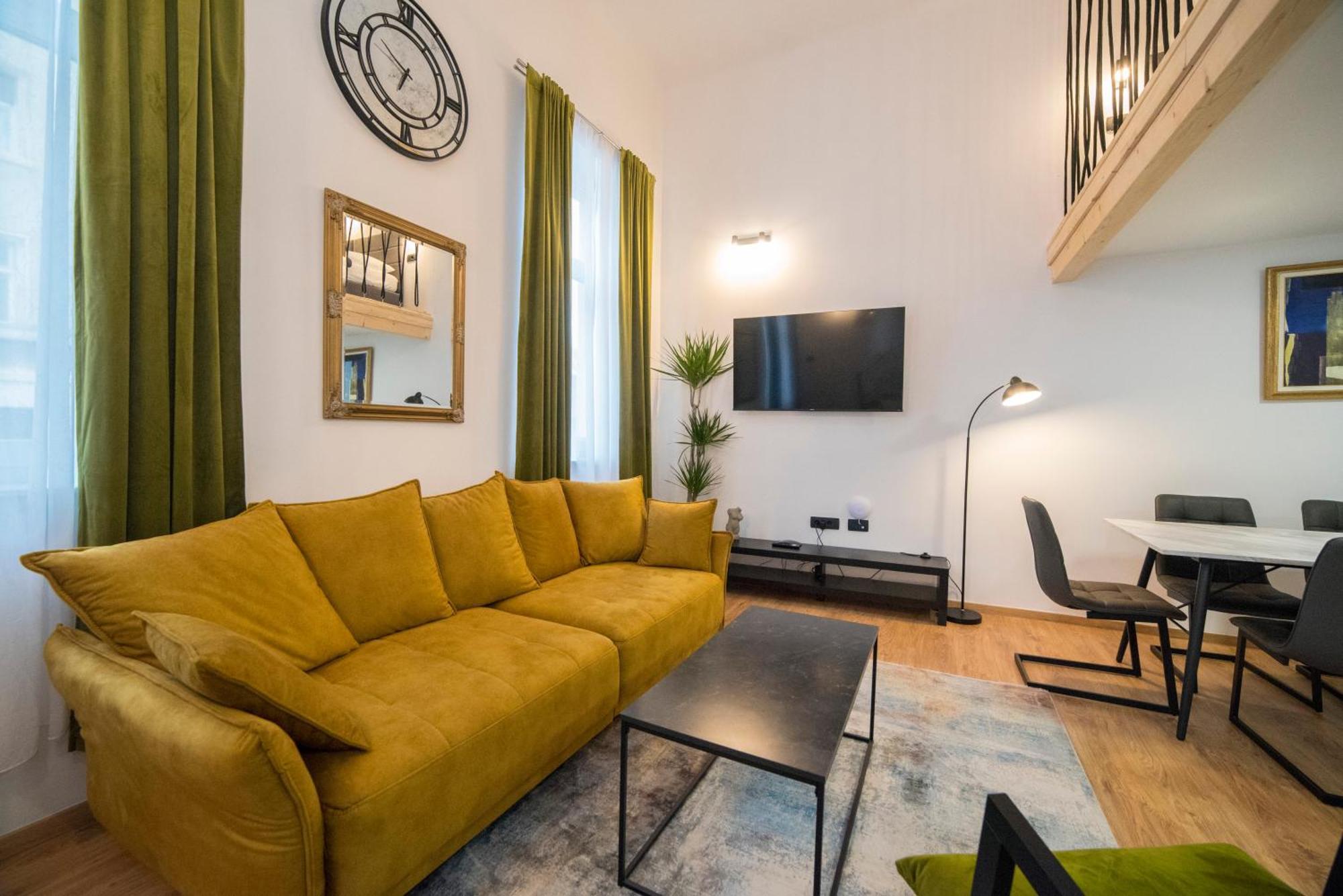 City Center Apartments F6 Zagreb Buitenkant foto