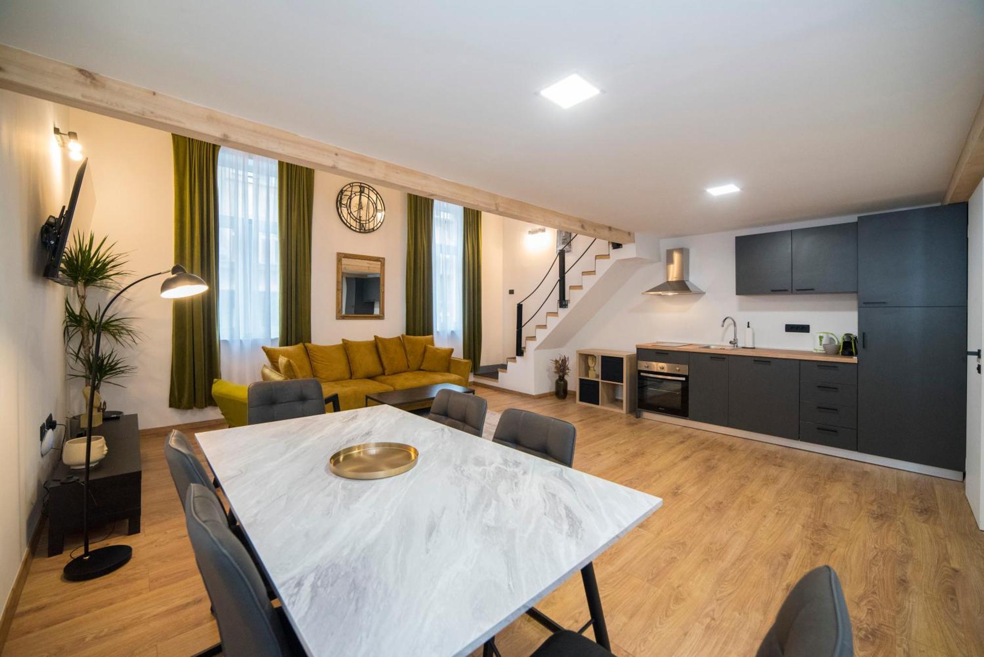 City Center Apartments F6 Zagreb Buitenkant foto