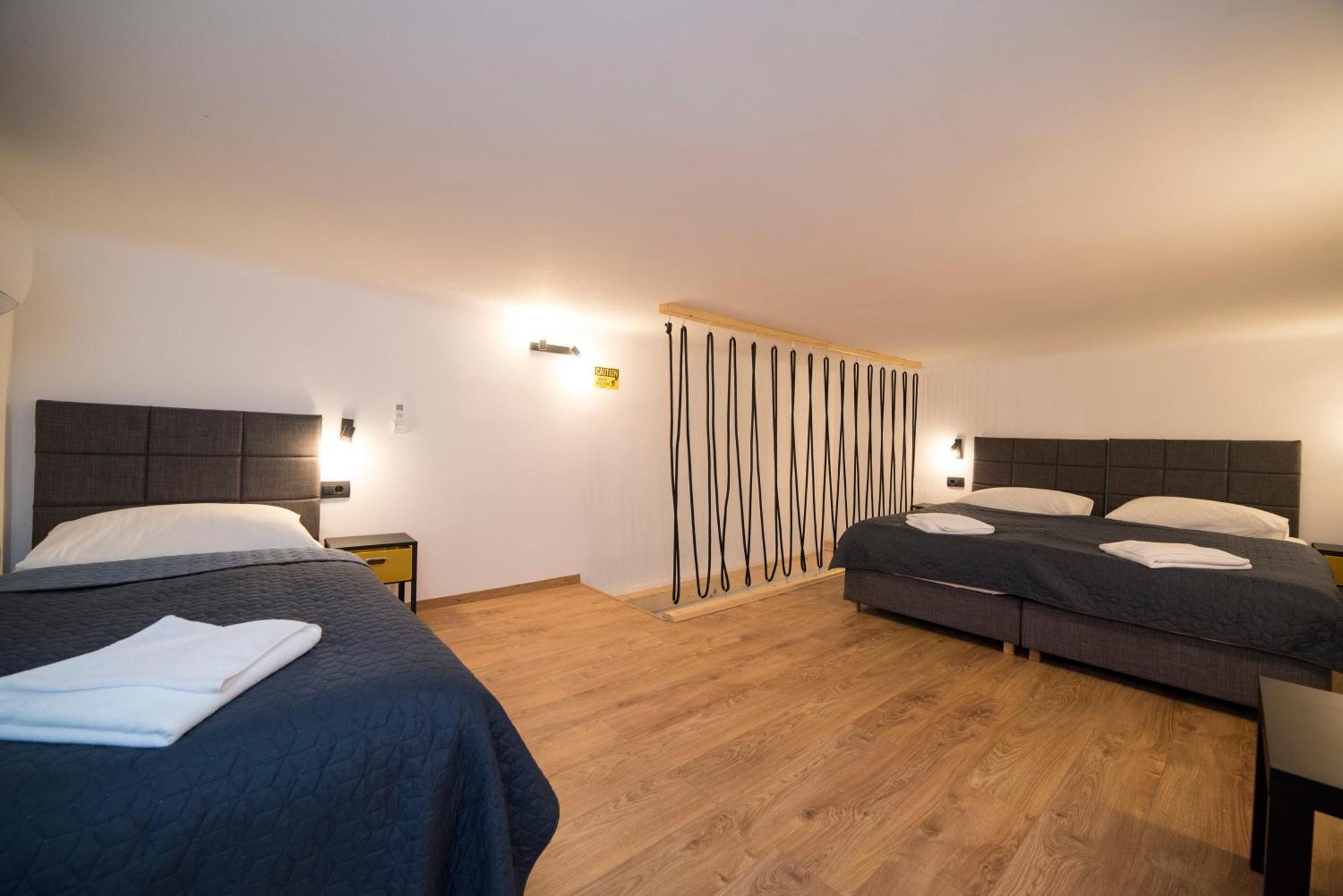 City Center Apartments F6 Zagreb Buitenkant foto